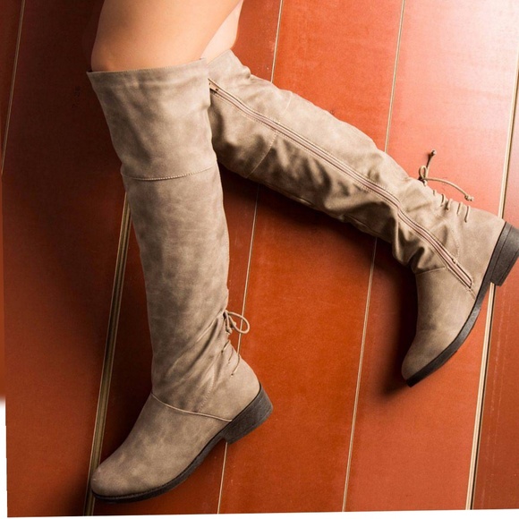 Shoes - TAUPE KNEE HIGH BOOT🚨 LAST PAIR 7.5